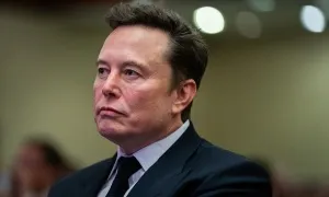 Elon Musk chỉ trích chính phủ Anh Elon Musk chỉ trích chính phủ Anh