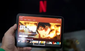 Netflix: 'Chỉ gỡ chương trình không có kịch bản tại Việt Nam' Netflix: 'Chỉ gỡ chương trình không có kịch bản tại Việt Nam'