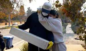 Cư dân Los Angeles bất bình với cách giới chức ứng phó cháy rừng