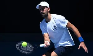 Chuyên gia nghi ngờ chuyện Djokovic ngộ độc Chuyên gia nghi ngờ chuyện Djokovic ngộ độc