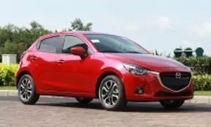 Khoảng 300 triệu nên mua VF 3 mới hay Mazda2 2015? Khoảng 300 triệu nên mua VF 3 mới hay Mazda2 2015?