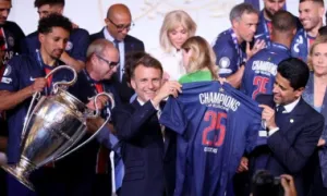 PSG diện kiến Tổng thống Pháp khi ăn mừng vô địch Champions League PSG diện kiến Tổng thống Pháp khi ăn mừng vô địch Champions League